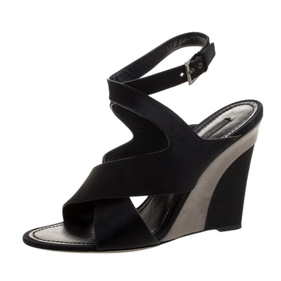 ๐๐ Louis Vuitton Black Satin Cross Strap Open Toe Wedges - Picture 3 of 12